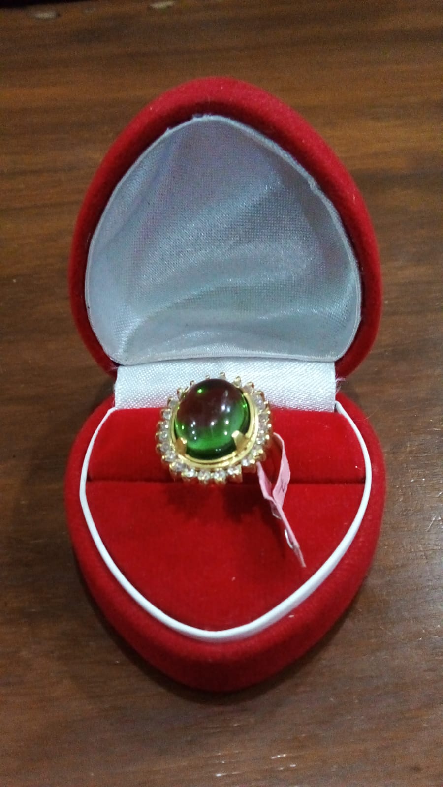 Cincin Mata Hijau
